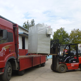 乳膠機(jī)械中烘干乳膠制品的烘箱在使用的時(shí)候需要注意幾下幾點(diǎn)