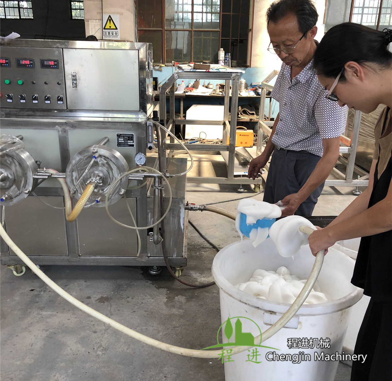 自動(dòng)乳膠發(fā)泡機(jī)具有那些優(yōu)勢(shì)呢